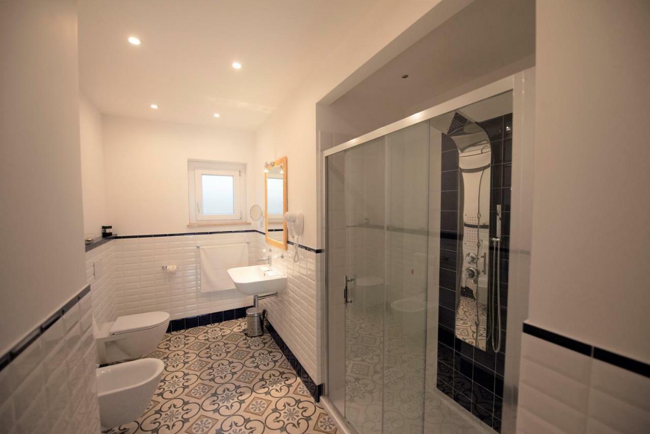 Sui Generis Tropea Luxury Rooms المظهر الخارجي الصورة
